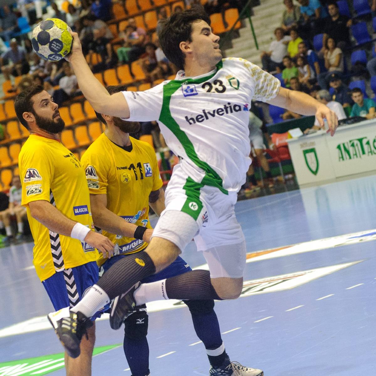 handball tir en suspension