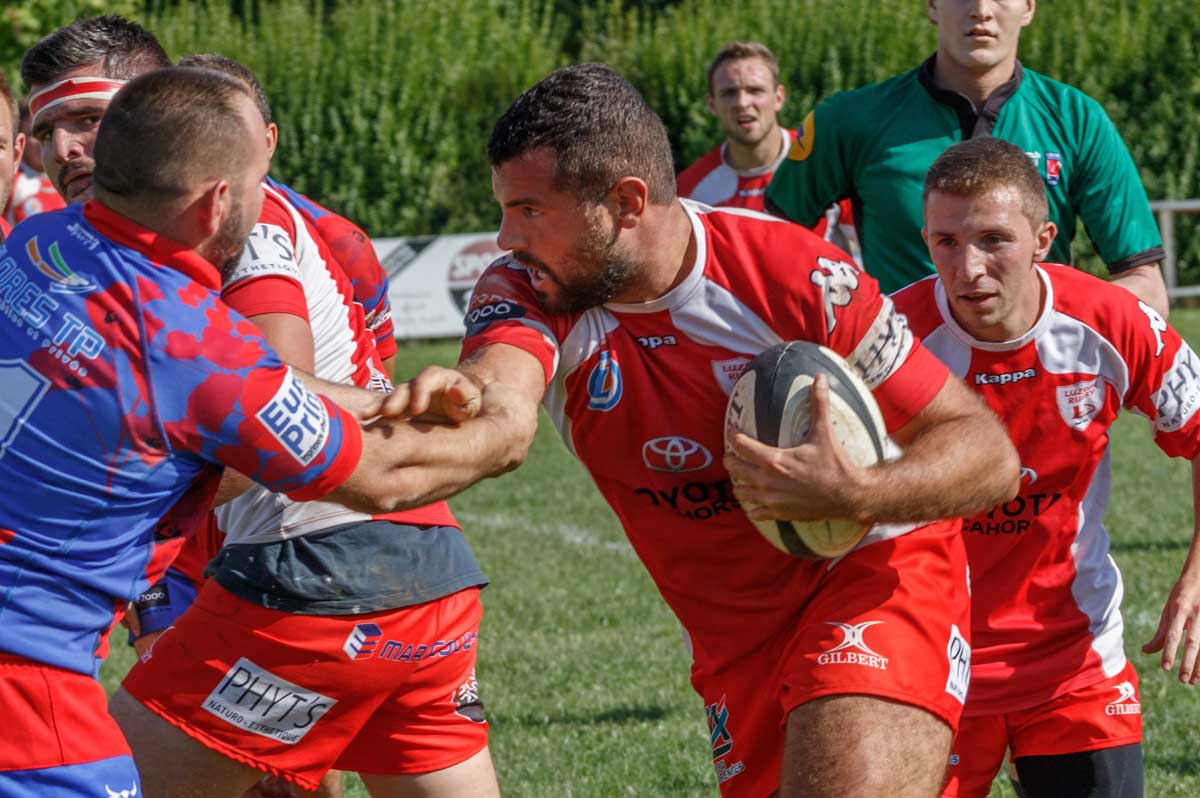 rugby : blessures au bras et à l'épaule